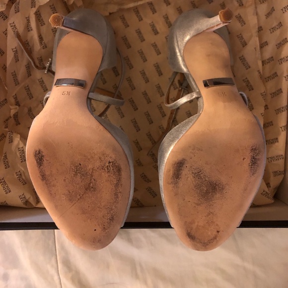 Silver cross strap sandals. - Picture 7 of 8